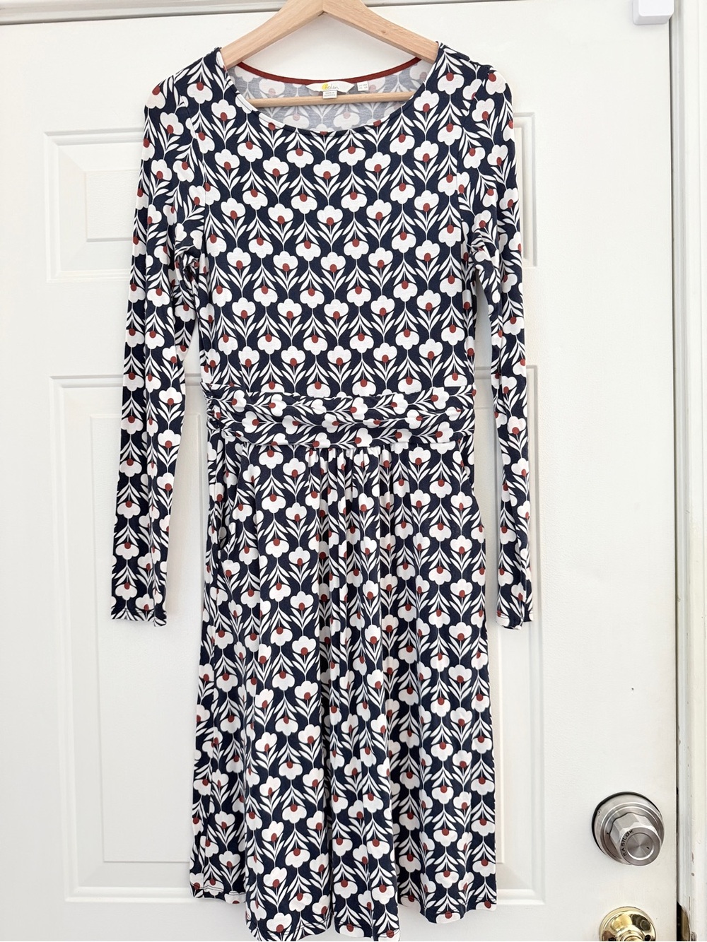 Boden Navy, Red, White Floral Long-Sleeve Fit & Flare Dress. Sz 6R